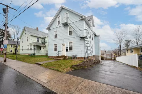 23 Market St, New Britain, CT 06051
