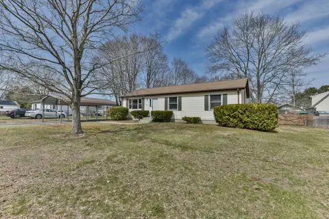 30 Charlotte St, Killingly, CT 06239