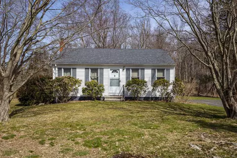 116 Falls Rd, Bethany, CT 06524