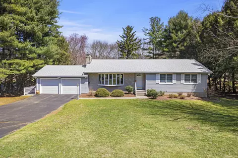 185 Mulberry Ln, Orange, CT 06477