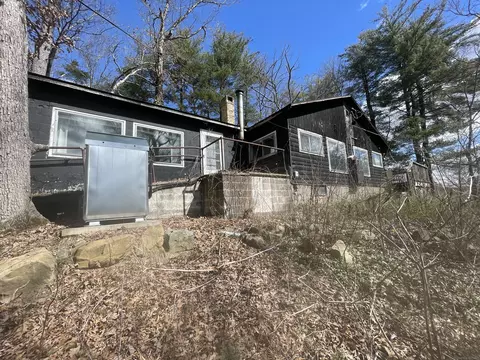 24 Pendleton Rd, Granby, CT 06035
