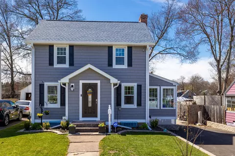 107 Goodrich Dr, Wethersfield, CT 06109