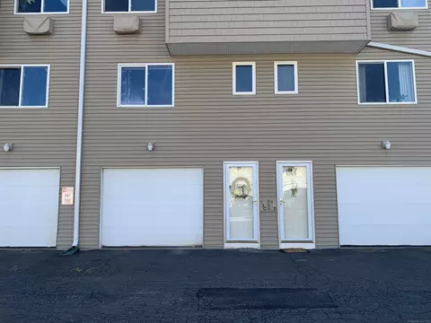220 Main St #7C, New Hartford, CT 06057