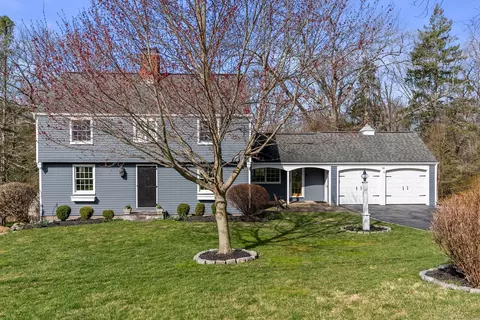 55 Ledgewood Dr, Glastonbury, CT 06033