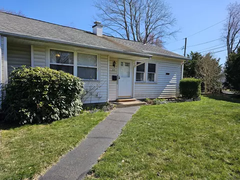 237 E Side Dr, Wallingford, CT 06492
