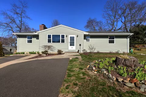 32 Orient Ave, Milford, CT 06460
