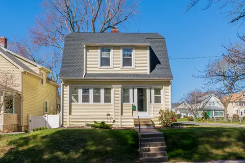 59 Ringgold St, West Hartford, CT 06119
