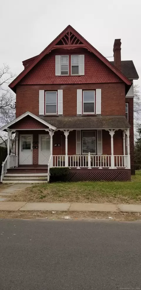 51-53 Garvan St, East Hartford, CT 06108