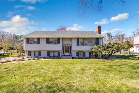 181 Weeping Willow Ln, Fairfield, CT 06825