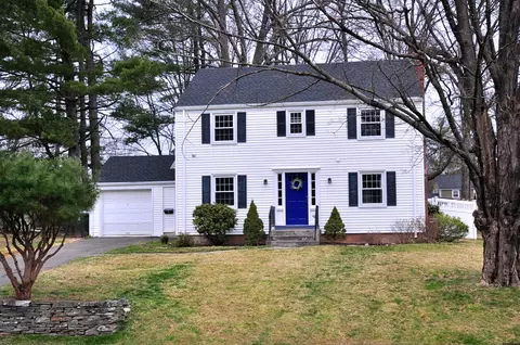 40 Craigmoor Rd, West Hartford, CT 06107