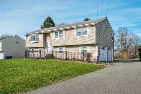 43 Harvest Ln, Rocky Hill, CT 06067