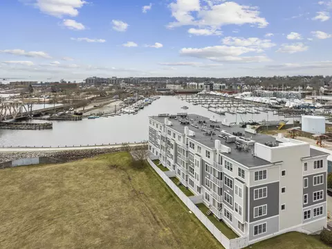 400 Bank St #201, New London, CT 06320