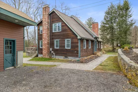 35 Valley View Rd, Woodstock, CT 06282
