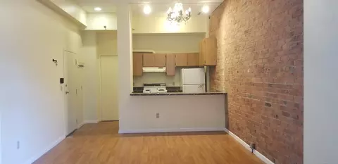 196 Crown St #2H AKA 208, New Haven, CT 06510