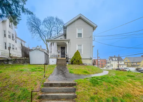 47 Mott St, Ansonia, CT 06401