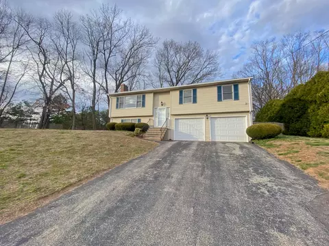 13 Christopher Dr, Enfield, CT 06082