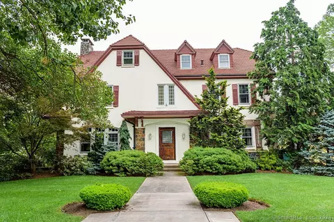 331 Saint Ronan St, New Haven, CT 06511