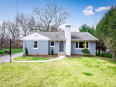 35 Eagle Rd, Norwalk, CT 06850