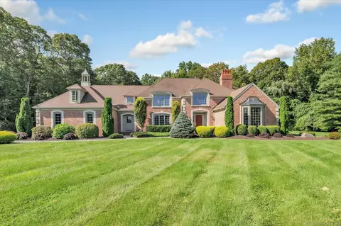45 Abbey Rd, Easton, CT 06612