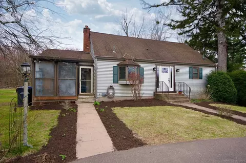 37 Pleasant St, East Windsor, CT 06088