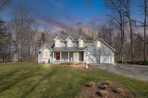 19 Cedar Ridge Dr, Hebron, CT 06248