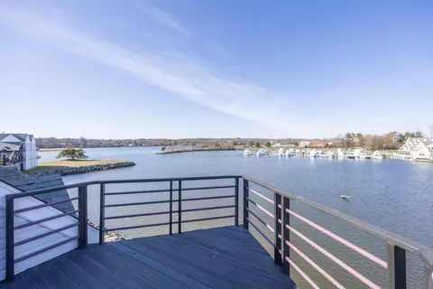 635 Popes Island Rd #635, Milford, CT 06461