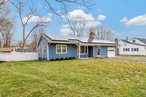 13 Grace Ct, Bethel, CT 06801