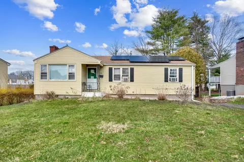 208 Beacon St, Newington, CT 06111