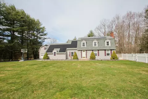 1183 Newgate Rd, Suffield, CT 06093