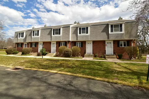 1165 Enfield St #3, Enfield, CT 06082
