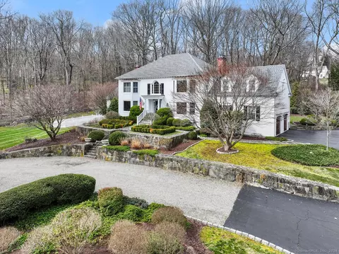 337 Hill Brook Ln, Fairfield, CT 06824