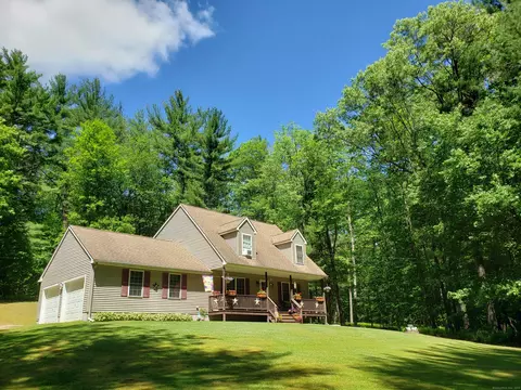89 Brockway Rd, Woodstock, CT 06282