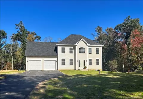 14 Quinns Way, East Hampton, CT 06424