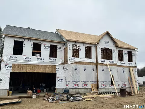 111 Old Ellington Rd, Broad Brook, CT 06016