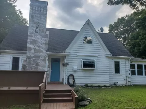191 Maple St, Killingly, CT 06239