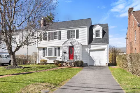 137 Penn Dr, West Hartford, CT 06119