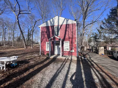 135 Fox Trl, Coventry, CT 06238