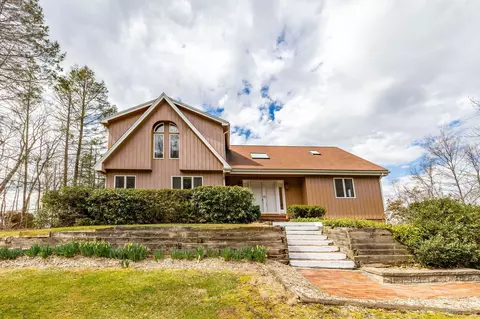 375 Copper Ridge Rd, Southington, CT 06489