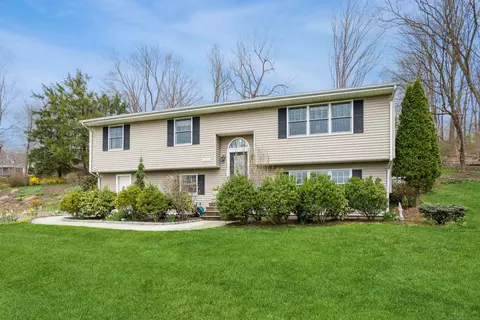 101 Stony Hill Rd, Brookfield, CT 06804