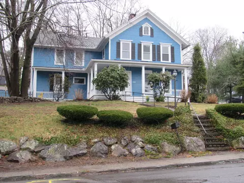202 Hillside Ave, Naugatuck, CT 06770