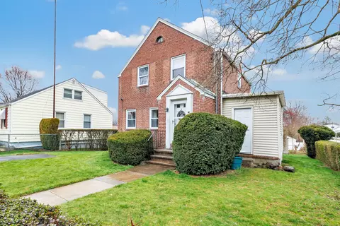 78 Carnegie Ave, Bridgeport, CT 06610