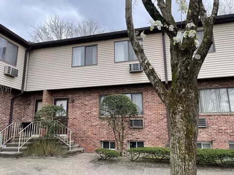 115 Lawn Ave #6, Stamford, CT 06902