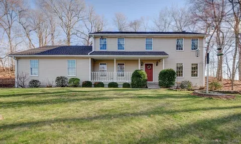 22 Pebble Brook Ct, Berlin, CT 06037