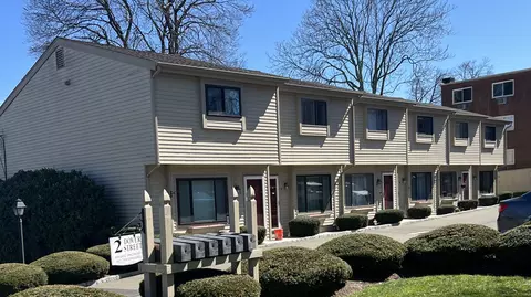 2 Dover St #4, Norwalk, CT 06850