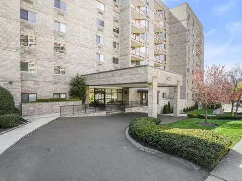 143 Hoyt St #3M, Stamford, CT 06905
