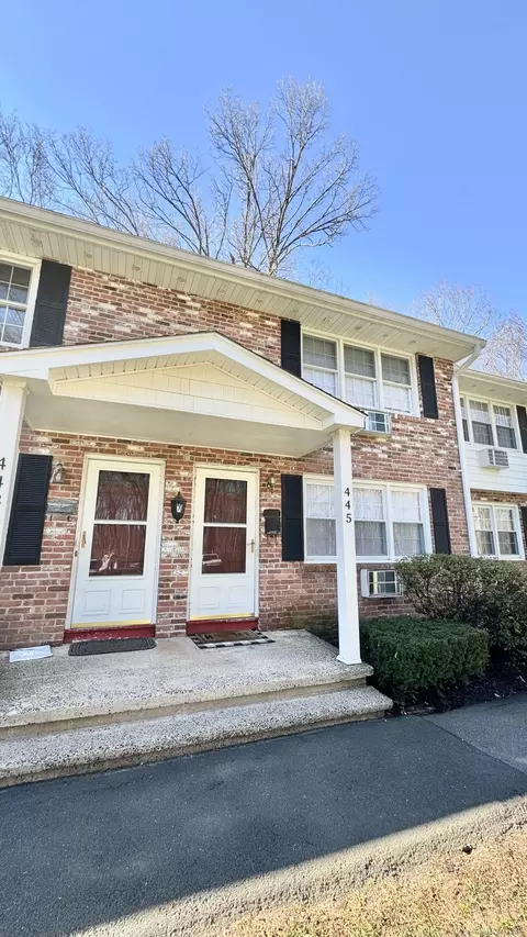 445 Robin Ct #445, Cheshire, CT 06410