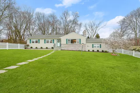 65 Fairview Ave, Trumbull, CT 06611