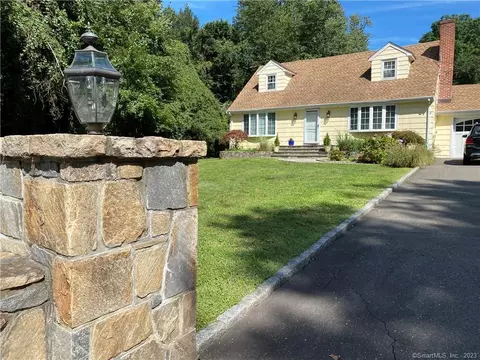 3 Robert Ln, Westport, CT 06880