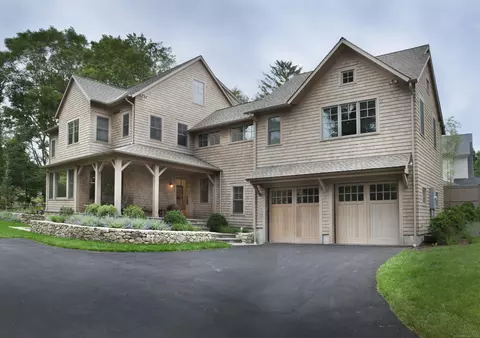 10 Wakeman Pl, Westport, CT 06880