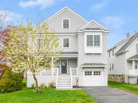 80 Veres St, Fairfield, CT 06824